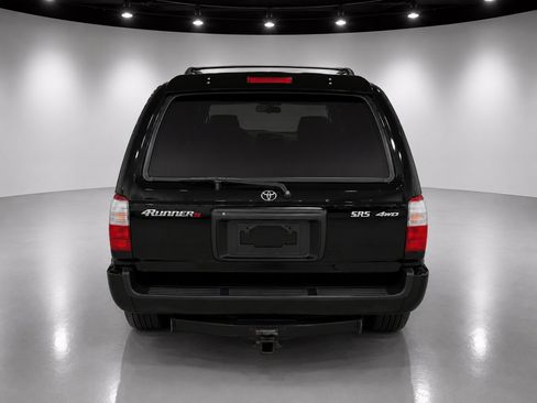 Used 2000 Toyota 4Runner SR5 w/ Upgrade Value Pkg 2 AWD/4WD image 3