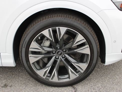 New 2026 Audi Q8 Premium Plus image 35