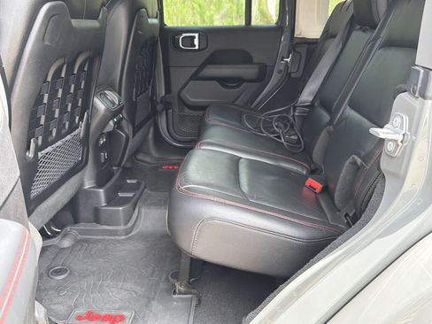 Used 2023 Jeep Wrangler Unlimited Rubicon w/ LED Lighting Group AWD/4WD image 20
