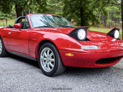 Used 1990 MAZDA MX-5 Miata RWD image 21