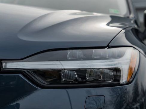 New 2026 Volvo XC60 B5 Ultra w/ Protection Package Premier image 13