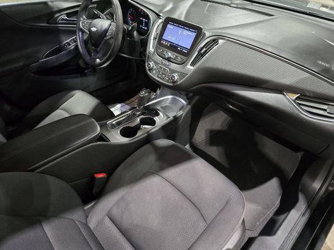 Used 2020 Chevrolet Malibu LT FWD image 31