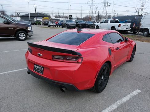 Used 2017 Chevrolet Camaro LT RWD image 7