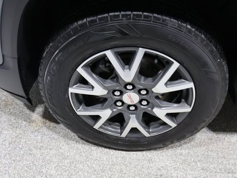 Used 2021 GMC Acadia SLE w/ Driver Convenience Package image 10