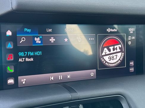 Used 2023 Porsche Taycan RWD image 17