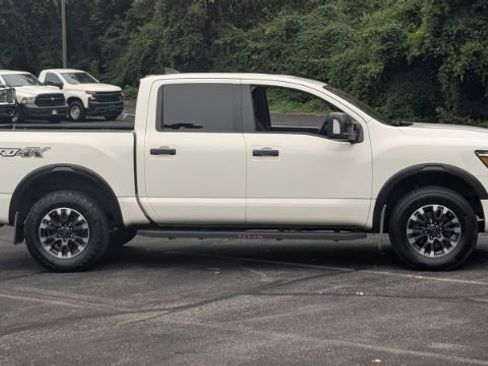 Used 2022 Nissan Titan PRO-4X w/ Pro-4x Convenience Package image 3