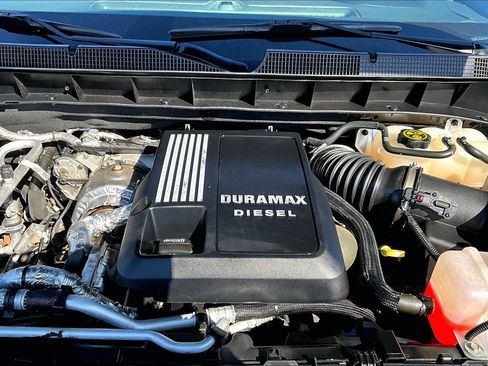 Used 2021 Chevrolet Silverado 1500 RST image 10