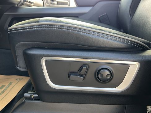 Used 2023 RAM 1500 Laramie image 19