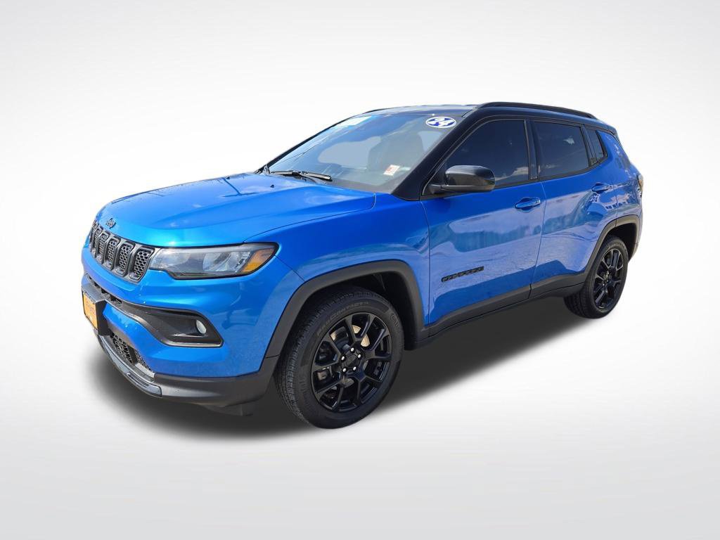 Used 2024 Jeep Compass Latitude w/ Altitude Special Edition AWD/4WD image 9