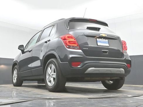 Used 2017 Chevrolet Trax LT w/ LT Convenience Package FWD image 43
