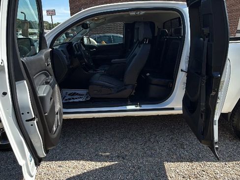 Used 2016 Chevrolet Colorado Z71 AWD/4WD image 29