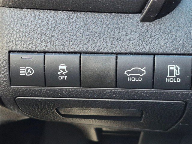 Used 2020 Toyota Camry XSE FWD image 13