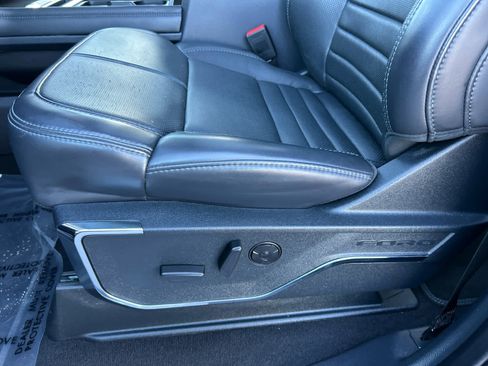 Certified 2025 Ford F350 Platinum image 28