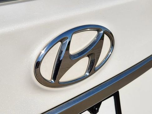 Used 2020 Hyundai Santa Fe SEL FWD image 11