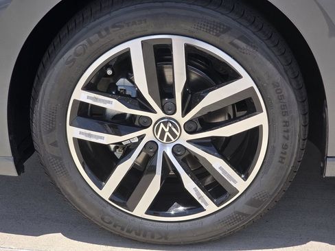 New 2026 Volkswagen Jetta SE FWD image 9