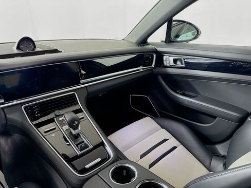 Certified 2023 Porsche Panamera 4S image 24