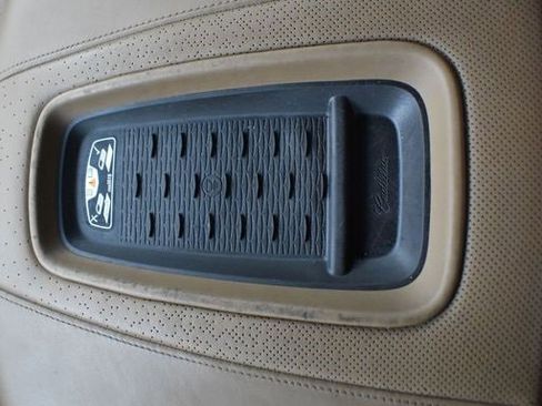 Used 2017 Cadillac Escalade Platinum image 30