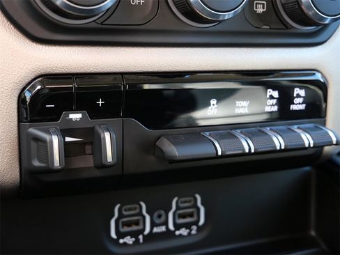 Used 2022 RAM 1500 Laramie image 22