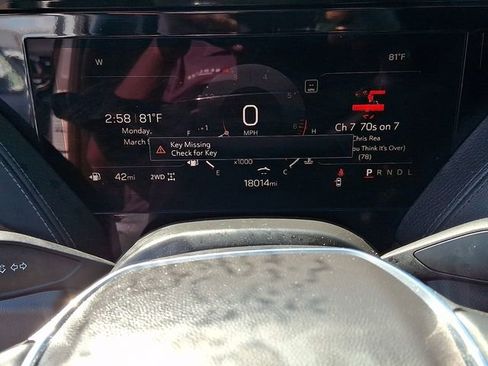 Used 2025 GMC Yukon Denali image 16