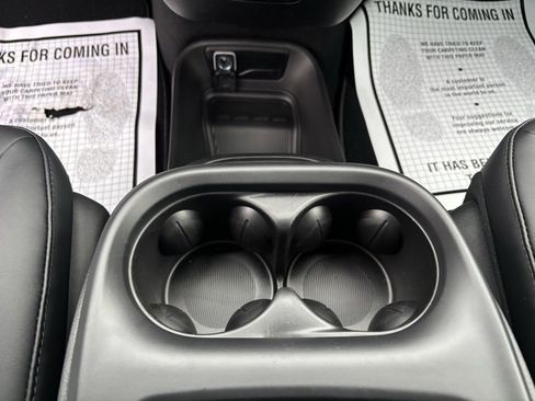 New 2026 Chrysler Pacifica Select image 18