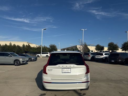 Used 2024 Volvo XC90 T8 Plus w/ Protection Package Premier image 5