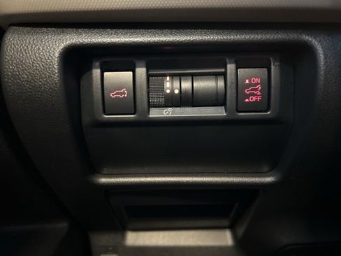 Used 2025 Subaru Forester Limited image 85