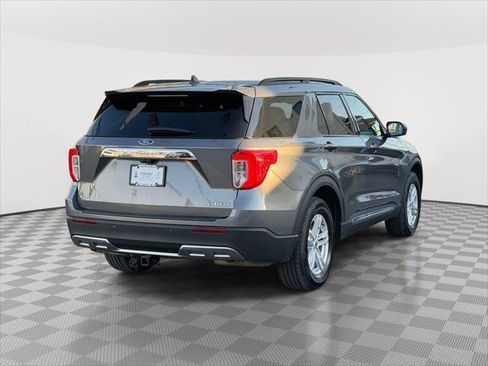 Used 2023 Ford Explorer XLT w/ Equipment Group 202A image 4