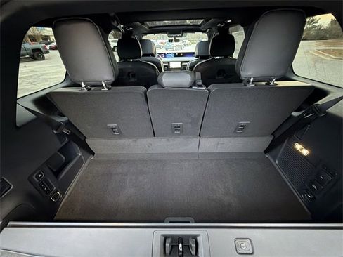 New 2025 Lincoln Navigator Reserve w/ Jet Appearance Package image 25