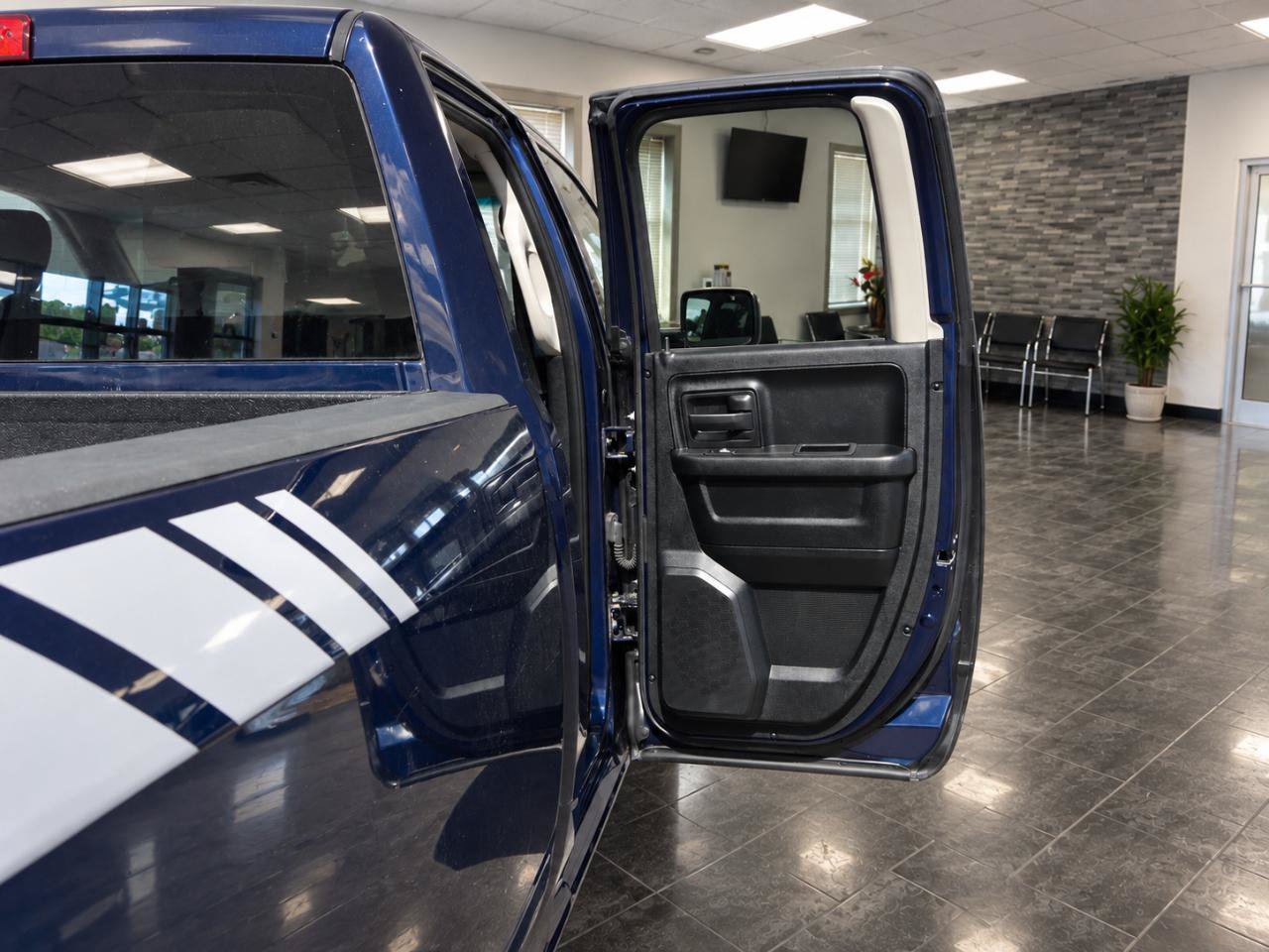 Used 2017 RAM 1500 Tradesman w/ Popular Equipment Group RWD image 17