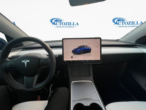 Used 2024 Tesla Model Y Long Range image 13