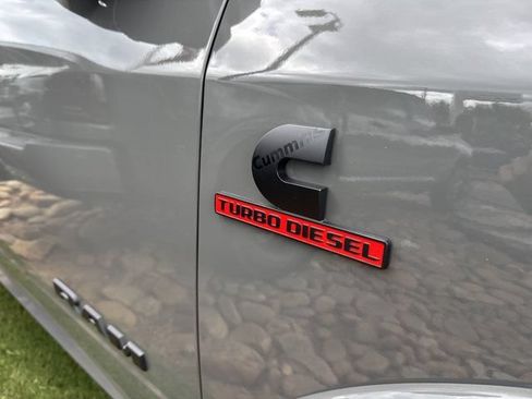 New 2026 RAM 2500 Limited AWD/4WD image 8