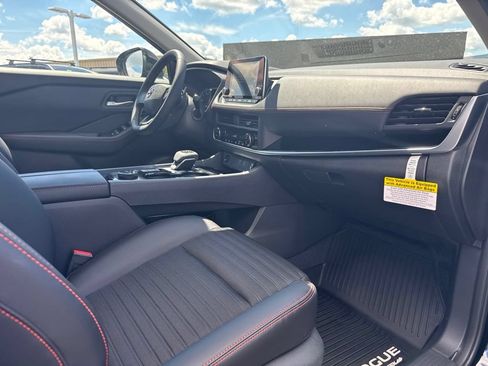 New 2026 Nissan Rogue SV AWD/4WD image 18