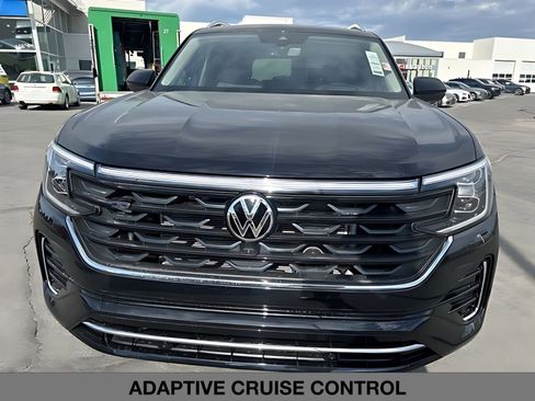 New 2026 Volkswagen Atlas SEL Premium R-Line AWD/4WD image 2