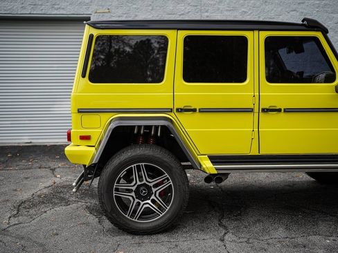 Used 2018 Mercedes-Benz G 550 Squared image 15