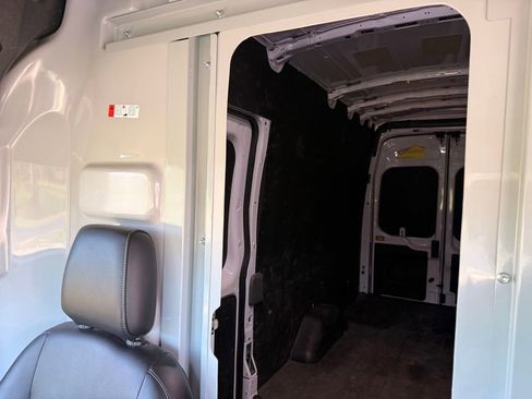 Used 2024 Ford Transit 250 148 High Roof Extended w/ Load Area Protection Package RWD image 22