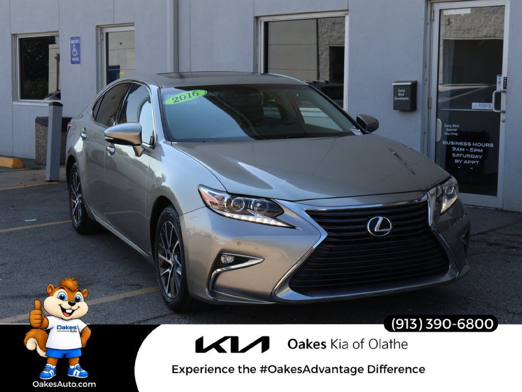 Used 2016 Lexus ES 350 w/ Premium Package w/Wood Trim FWD image 1