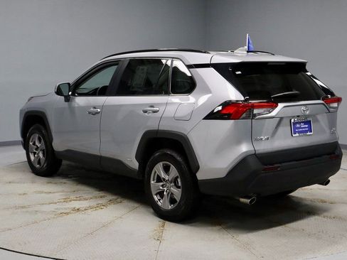 Used 2025 Toyota RAV4 XLE image 9