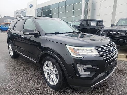 Used 2017 Ford Explorer Limited w/ Equipment Group 301A image 1