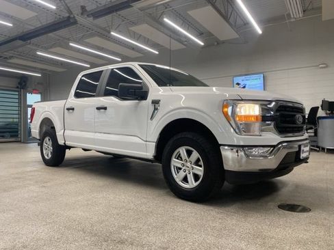 Used 2022 Ford F150 XLT w/ Trailer Tow Package AWD/4WD image 3
