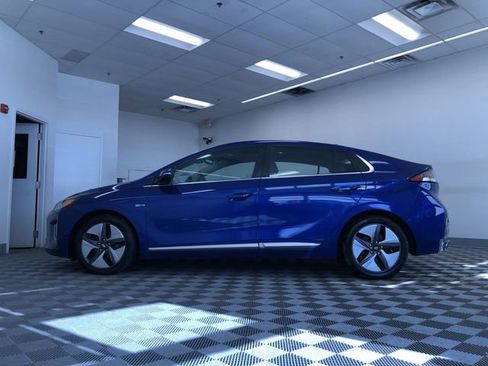 Used 2020 Hyundai Ioniq SEL image 12