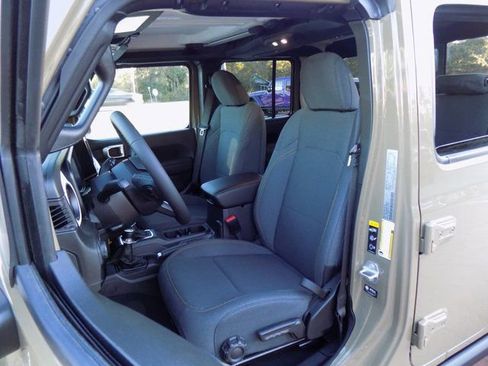 New 2026 Jeep Gladiator Willys image 13