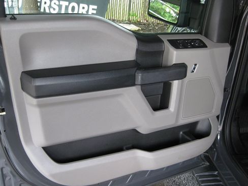 Used 2016 Ford F150 XL w/ Equipment Group 101A Mid RWD image 13