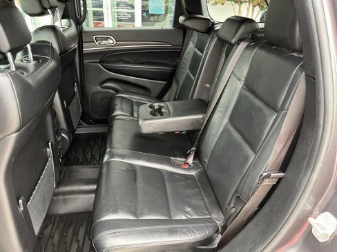 Used 2021 Jeep Grand Cherokee Limited AWD/4WD image 18