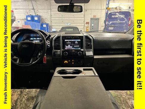 Used 2015 Ford F150 XLT w/ Equipment Group 302A Luxury image 9