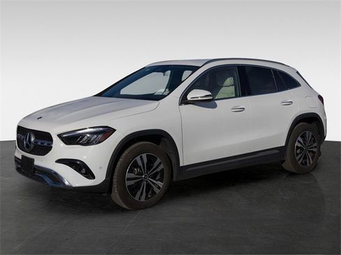 Certified 2025 Mercedes-Benz GLA 250 4MATIC image 4