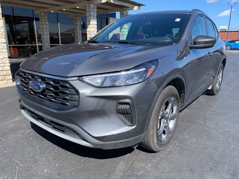 Certified 2025 Ford Escape ST-Line AWD/4WD image 10