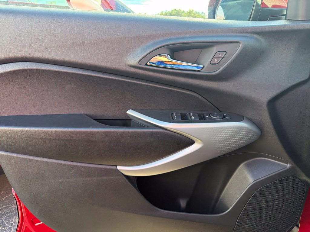 New 2026 Chevrolet Trax LS w/ LS Convenience Package FWD image 9