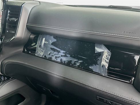 New 2026 RAM 2500 Limited w/ Towing Technology Group image 18