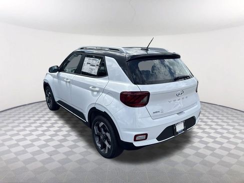 New 2025 Hyundai Venue Limited image 7