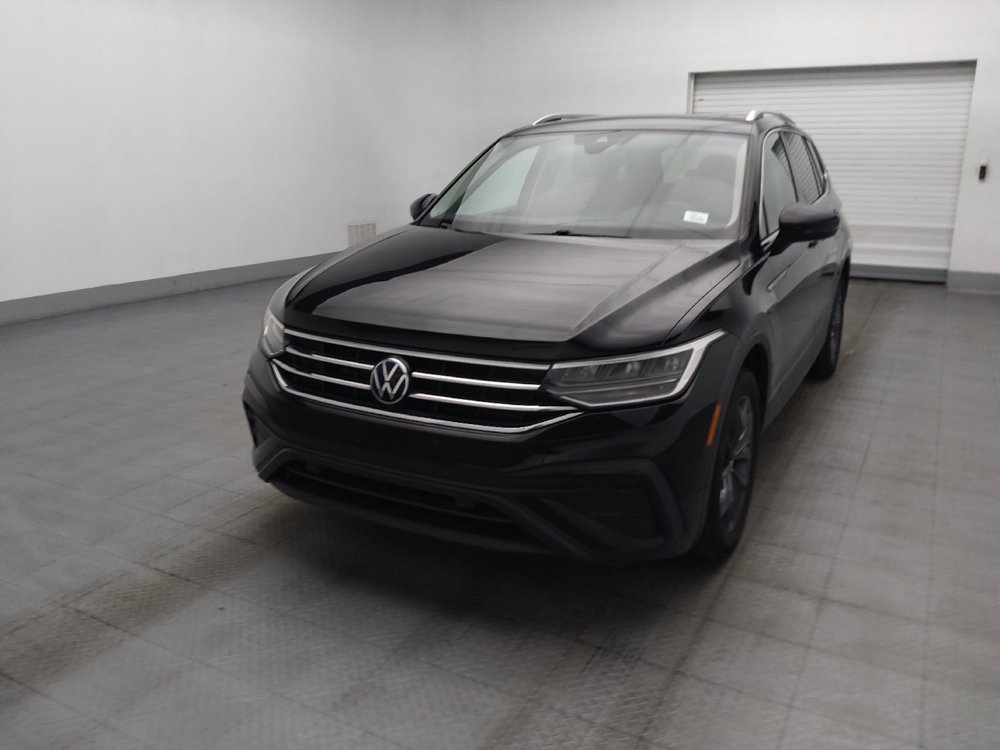 Used 2023 Volkswagen Tiguan SE w/ Panoramic Sunroof Package FWD image 15